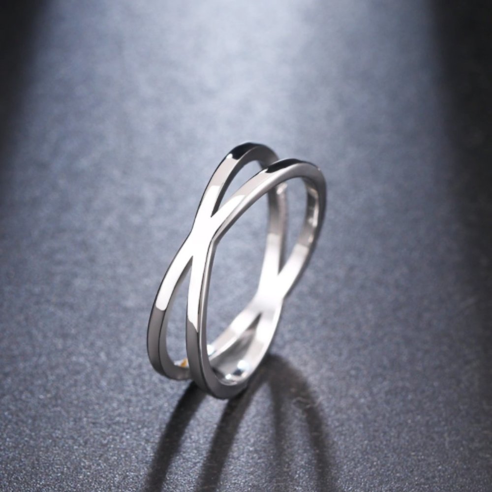 CrissCross Ring
